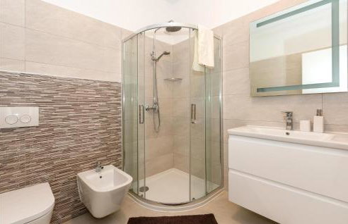 Gorgeous Home In Krmed With Wifi - Foto 31