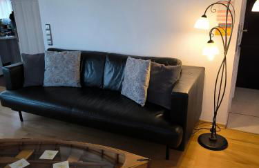 Im Herzen von Wiesdorf- Blick auf das BAYER-KREUZ -Appartement mit 2 Schlafzimmern & 3 Betten-für 4 Personen -Zentral gelegen - Friedrich Ebert Platz 5a , 4te Etage -kein Aufzug -Lift- Dachterrasse und Sauna - Kaution Pflicht - - Foto 15