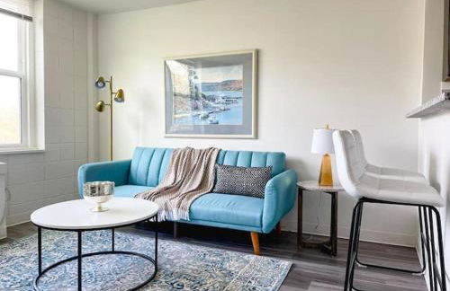 Sleepover Downtown Cincinnati 1BD 1BA Apartments - Photo 76