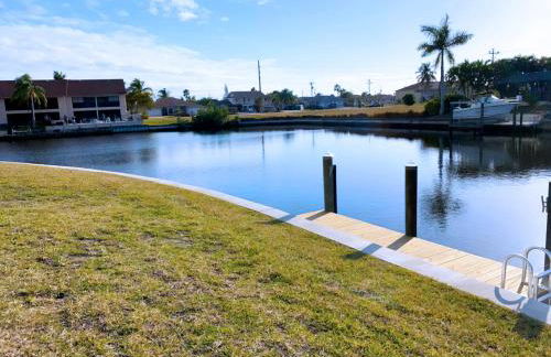 On The Water! Sleeps 12! 2 King Masters, Golf, Fishing, Bbq, Pool, Spa, Pvt Yard - Foto 14