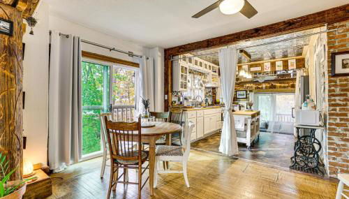 Walk to Downtown Eclectic Wisconsin Dells Home - Foto 3