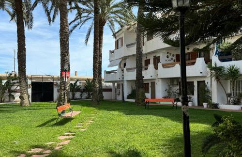 Puebla de Farnals playa- Oasis Apartments - Costa de Valencia Beachside Stay - Foto 5