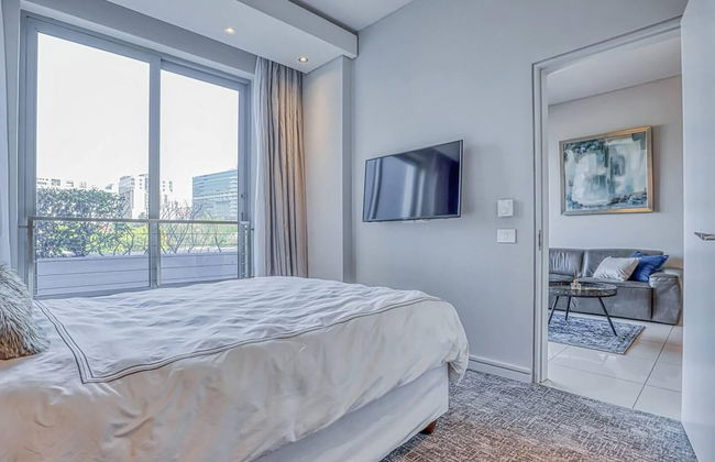 Luxury 1 Bed Apartment at The Capital on the Park - Photo 2