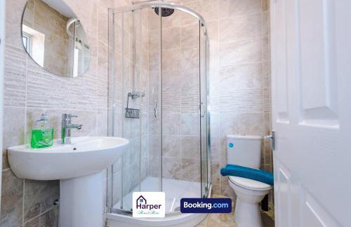 Lux Stay at Buckley 4BR Sleeps-10 7 Beds - Foto 45