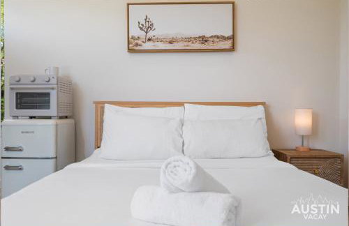 1BA East ATX StudioTX w Kitchenette Deck near UT and Lady Bird by Austin Vacay - Foto 14
