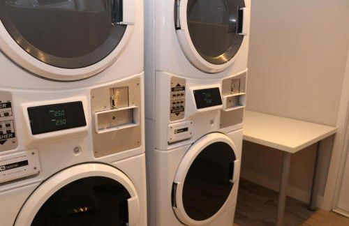 A Stylish Stay w/ a Queen Bed, Heated Floors.. #26 - Foto 10