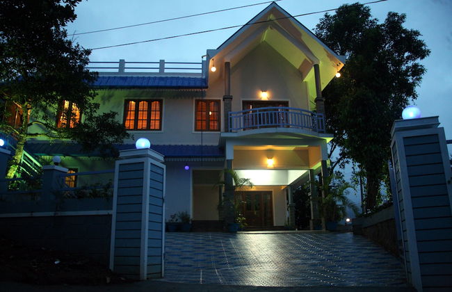 Room-1 Bedroom With Balcony Mountain Vie - Photo 6