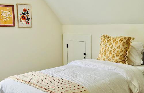 Near Ft Moore Ft Benning and CSU Restored Historic Home - Foto 21