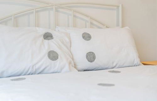 Awesome Coventry Home for Business Contractors and Suitable for families with Free Parking 14mins from NEC - Foto 4