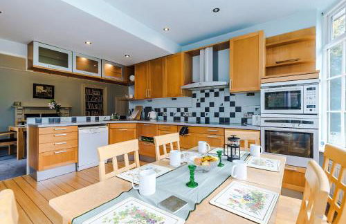 Modern 5BR Country Escape Hot Tub & Large Garden - Foto 13