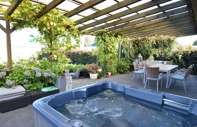 House With Private Beach by the Lake, Whirlpool - Foto 13