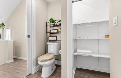 4 Bedroom 2 Bath Middle of it all Sleeps 8 - Foto 31