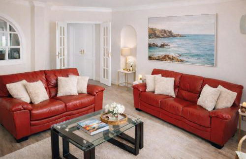 Dreamy Sea View Apartment with Access to Private Pool & Stunning Rooftop - Foto 15