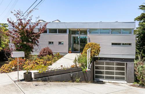 Marbella Lane - Cozy and Eccentric Design Home - Photo 28