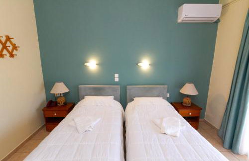 G. Kiapekou - Photo 14