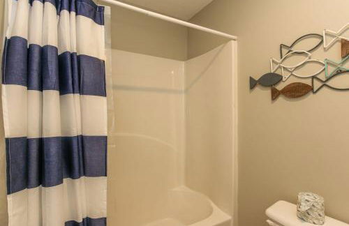 House #04 - Happy Camper-(No Pets) -Private Pier - Photo 19