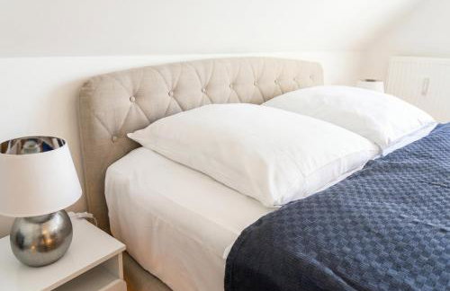 2 Schlafzimmer, Offene Küche, Balkon und Terrasse - moderne 90qm in ruhiger, zentraler Lage - nur 500m bis zum Strand - Foto 22