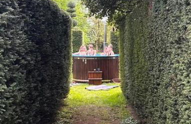 CRESSY HALL - Historic Grade II Listed Manor, Gorgeous Topiary Garden - Foto 26