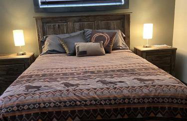 Modern Condominium with Pet-Friendly Drift Boat Parking near Madison River in Ennis, Montana - Foto 13