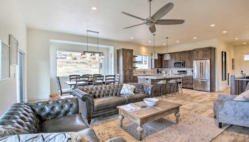 Scenic Eden Gem with Hot Tub about 6 Mi to Ski Area - Foto 4