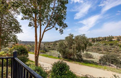 Spacious Luxury home in Gated Community with Resort Pool & Scenic Views - Photo 69