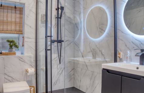 London Hammersmith - hot tub, games, arcade - Foto 17