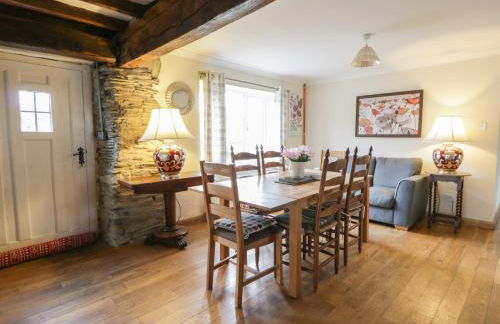 Glanyrafon Smithy - Photo 9