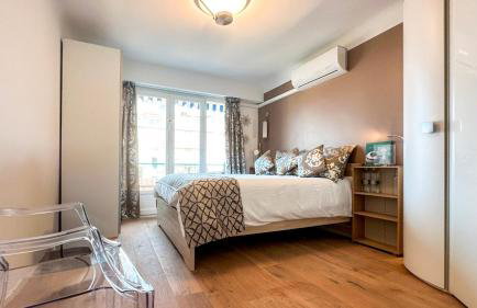 Beautiful renovated luxury apartment terrace parking - Photo 22