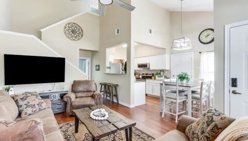 Pool and Lake Access Lovely Monkey Island Getaway - Foto 2