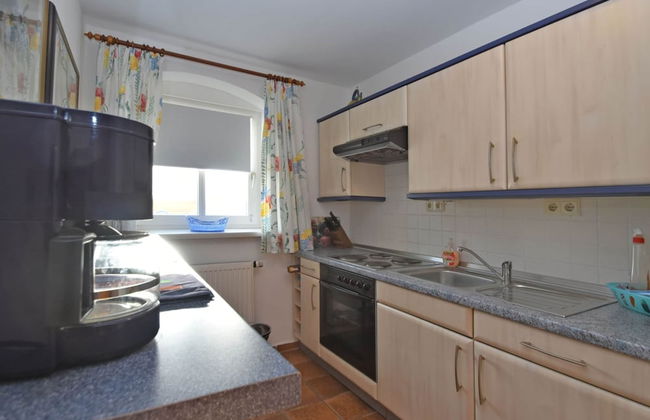 Tranquil Garden Apartment - Photo 6