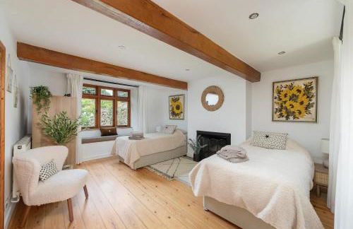 Beautiful Cottage nr Mendip Hills Private Parking - Photo 11