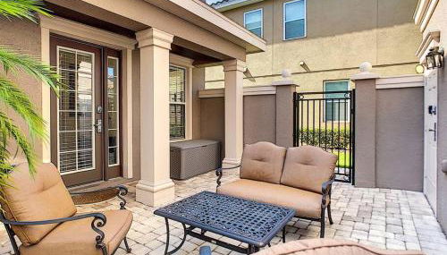 Two King En-Suites …Inside the Prestigious Reunion Resort - Foto 5