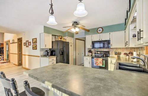 Lake Nokomis Escape with Dock and Beach Access - Foto 12