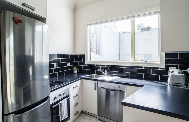 U Suites on Manners - Photo 27