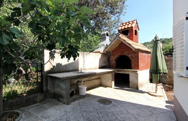 Lovely 2-bedroom Apartment in Poljica - Photo 15