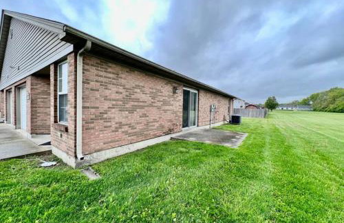 Cozy 2 Bedroom Paired Home in Middletown, OH - Foto 16