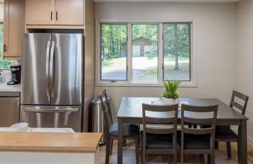 Pet-Friendly Lakefront Cabin by arc Vacation Rentals - Foto 45