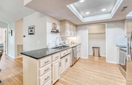 Modern Bentonville Retreat - Sleeps 6 Near Trails - Foto 16