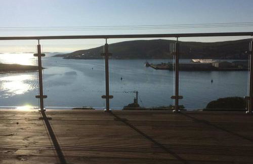 Bungalow with spectacular views - Photo 1