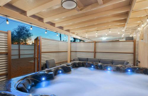 3BR 2BA Cozy Home with Jacuzzi Near Downtown - Foto 2