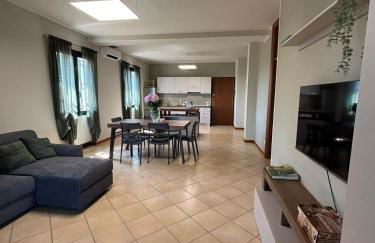 Padenghe Olive House - Ground-Floor Lake View Amid Olives - Foto 24