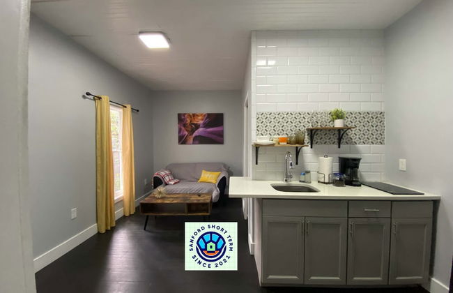 The Mellow Yellow - Photo 1