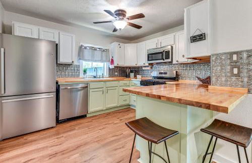 Pet-Friendly Home with 1-Acre Yard in Aubrey - Foto 10