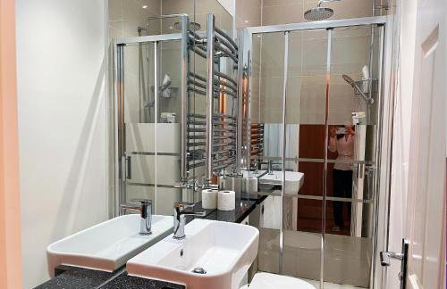 Lovely 2 Bedroom Garden Flat in London - Foto 20