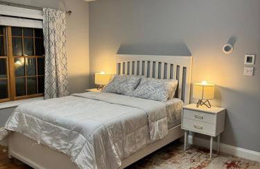 Cozy Room by Hofstra University - Photo 10