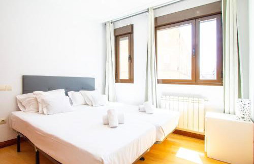 Apartamentos Adelfas - Photo 55