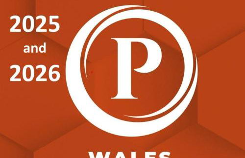 Welsh Gatehouse A Historic Castle Retreat that Welcomes Dogs and Electric Vehicles - Photo 49