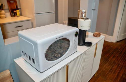 Uptown Funk Getaway with Parking & Walk To Stadiums, Nightlife - Foto 7