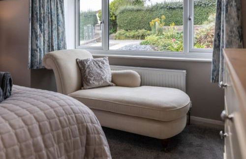 Stylish 2 bed pet-friendly coastal retreat - Foto 13