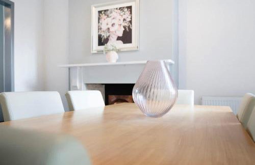 Family-Friendly 2BR Close to Durham City - Foto 25